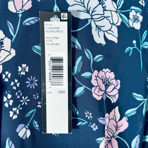 NWT Tahari Women’s Navy & Pink Lilac Flowing Floral Mock Wrap Dress Size 16W - Picture 6 of 9